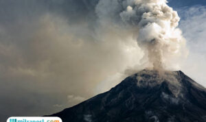 Ilustrasi erupsi gunung/istock