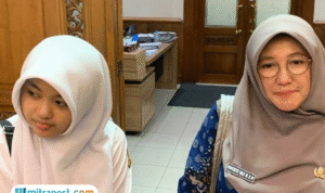 Foto: potret kia dan Kepala Sekolah SMPN 3 Solo (sumber: X)