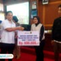 Foto : Penyaluran Bantuan DBHCHT secara simbolis Tahap I di ruang Pragola Setda Kabupaten Pati, belum lama ini. (Sumber. palevioletred-jellyfish-458835.hostingersite.com/ Ilham)
