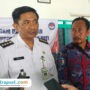 Foto: Camat Pati, Didik Rusdiartono (seragam putih) saat dikonfirmasi oleh awak media usai menghadiri Rapat Kerja PPDI Kecamatan Pati di Balai Desa Winong, Rabu (30/7/2025) (palevioletred-jellyfish-458835.hostingersite.com/ Kafi)