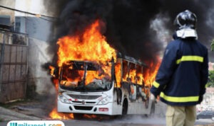 Ilustrasi bus terbakar/istock