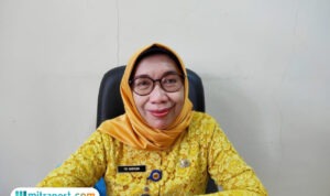 Foto: Kepala Bidang Pemberdayaan Perlindungan Jaminan Sosial Dinsos P3AKB, Tri Haryumi saat ditemui beberapa waktu lalu (palevioletred-jellyfish-458835.hostingersite.com/ Kafi)