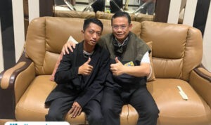 Foto: Ahmad Husein Hafidz saat bertemu dengan Bupati Pati Sudewo (palevioletred-jellyfish-458835.hostingersite.com/ dok pribadi)